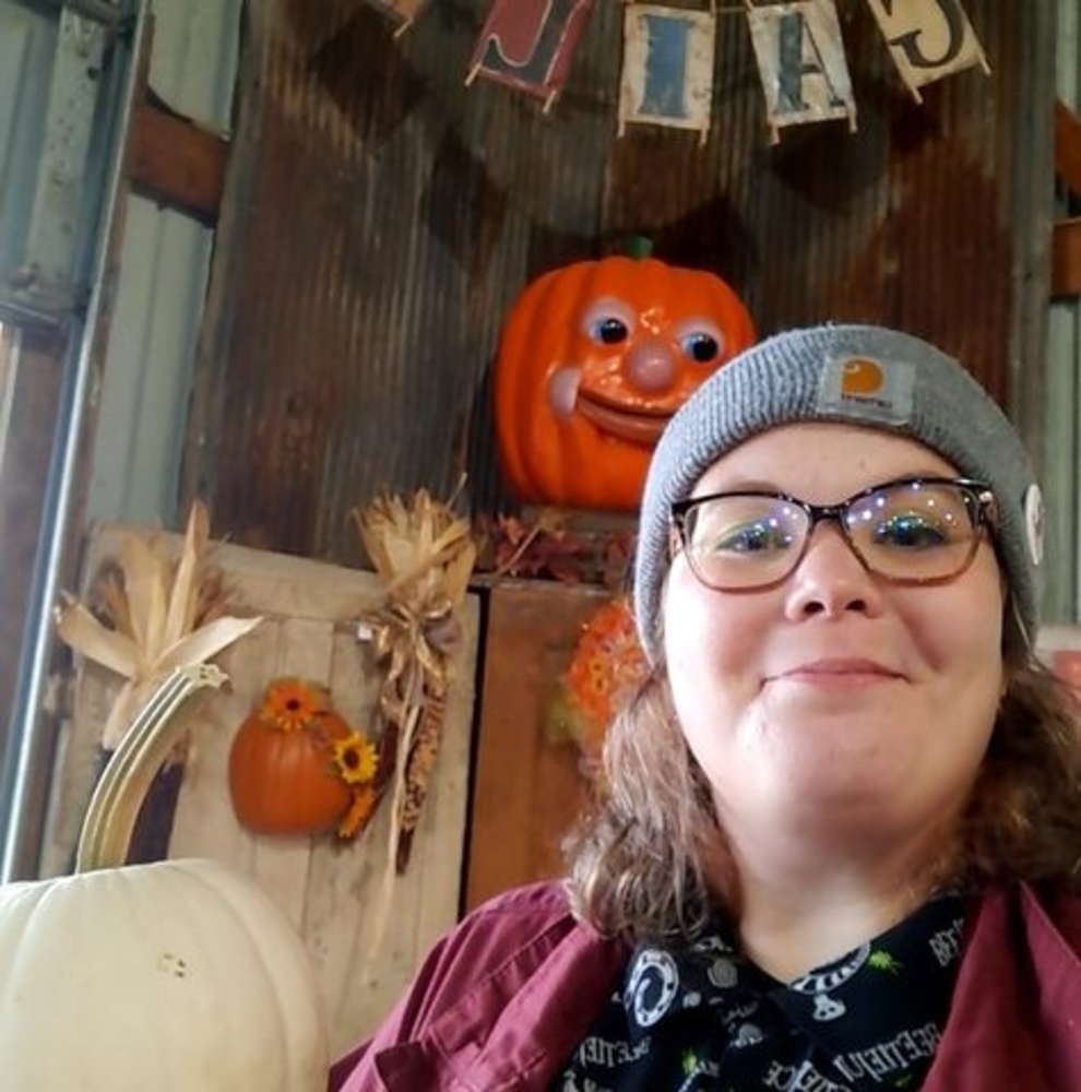 Meet your Posher, Casey